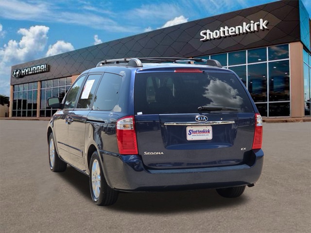 2008 Kia Sedona EX photo 3
