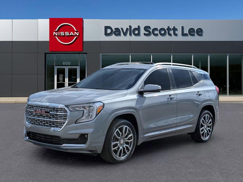 2024 GMC Terrain Denali's photo