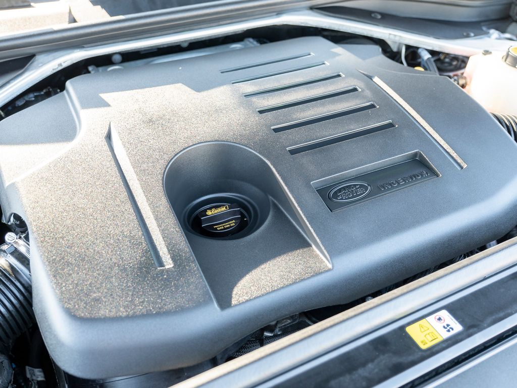 2024 Land Rover Range Rover SE photo 28