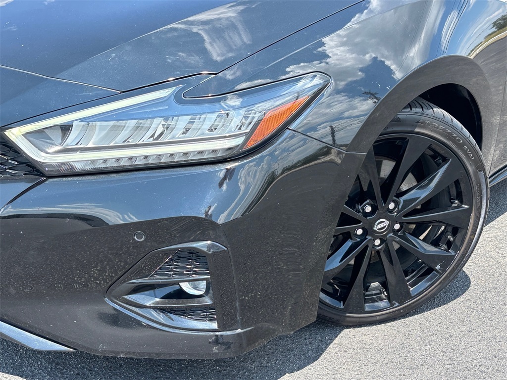 2023 Nissan Maxima SR photo 2
