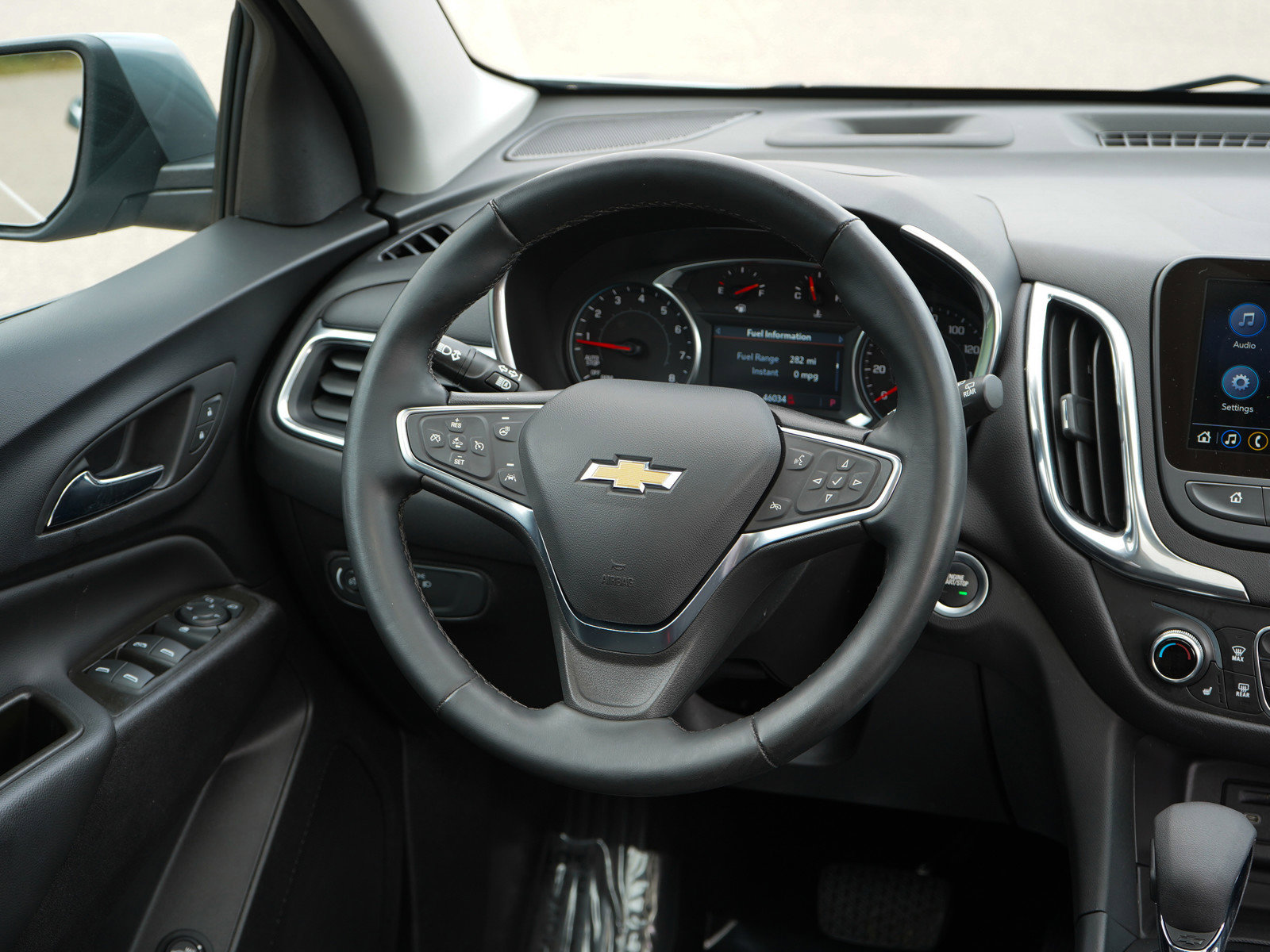 2024 Chevrolet Equinox LT photo 14