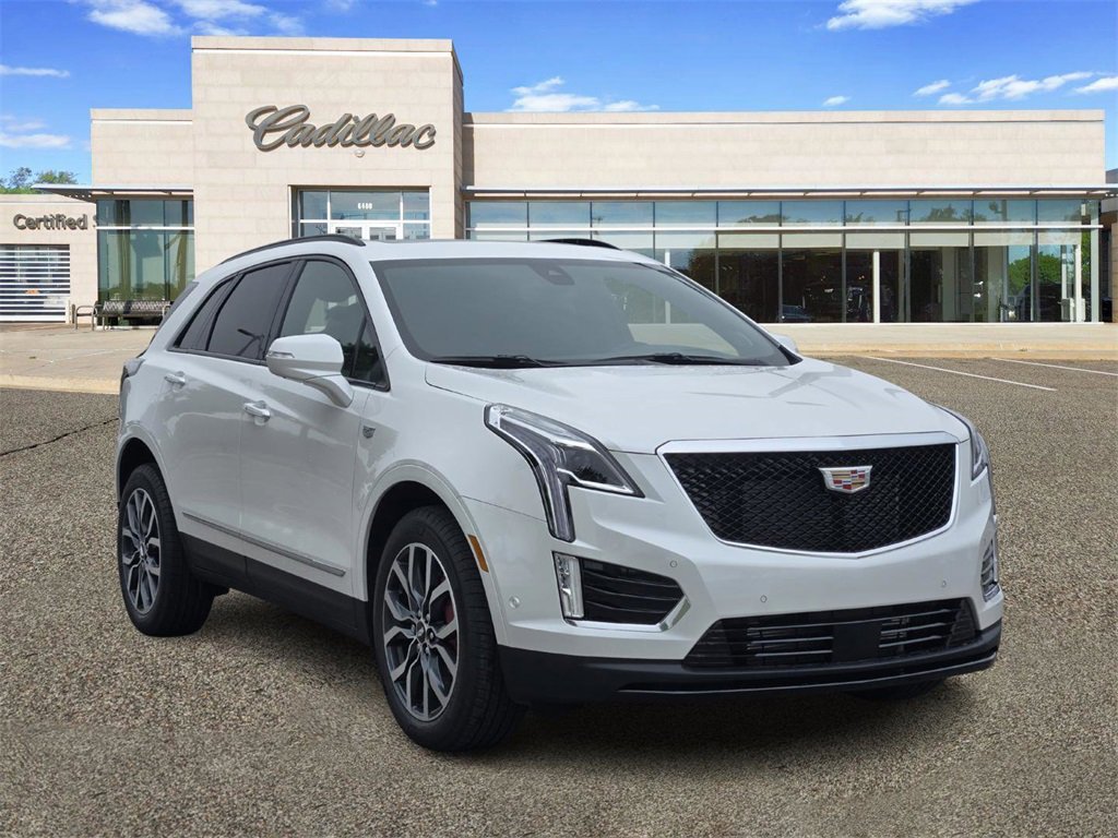 2025 Cadillac XT5 Sport photo 2