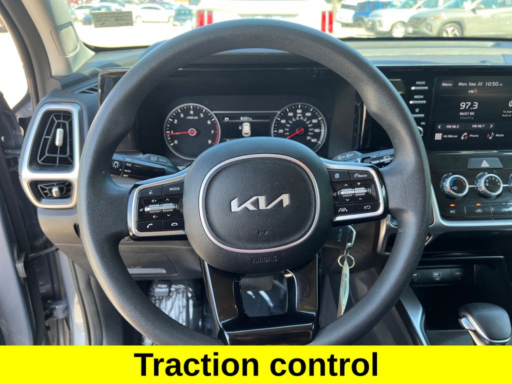 2023 Kia Sorento LX photo 15