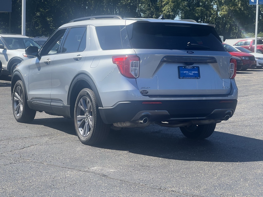 2022 Ford Explorer XLT photo 8