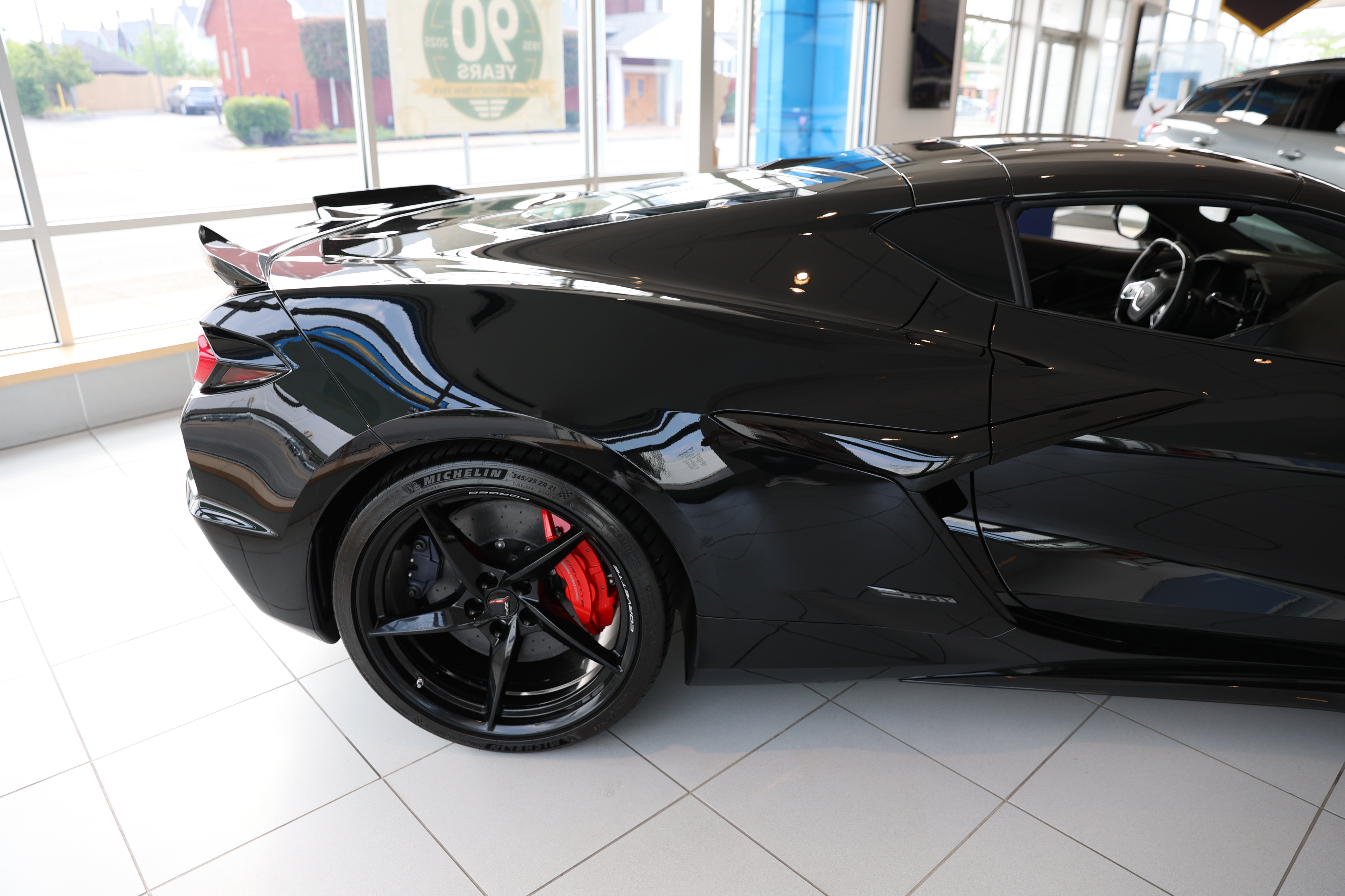 2025 Chevrolet Corvette E-Ray 3LZ photo 4