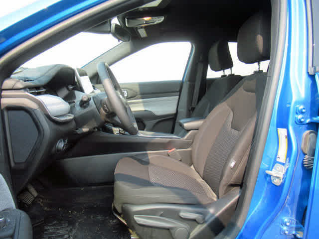 2024 Jeep Compass Sport photo 4