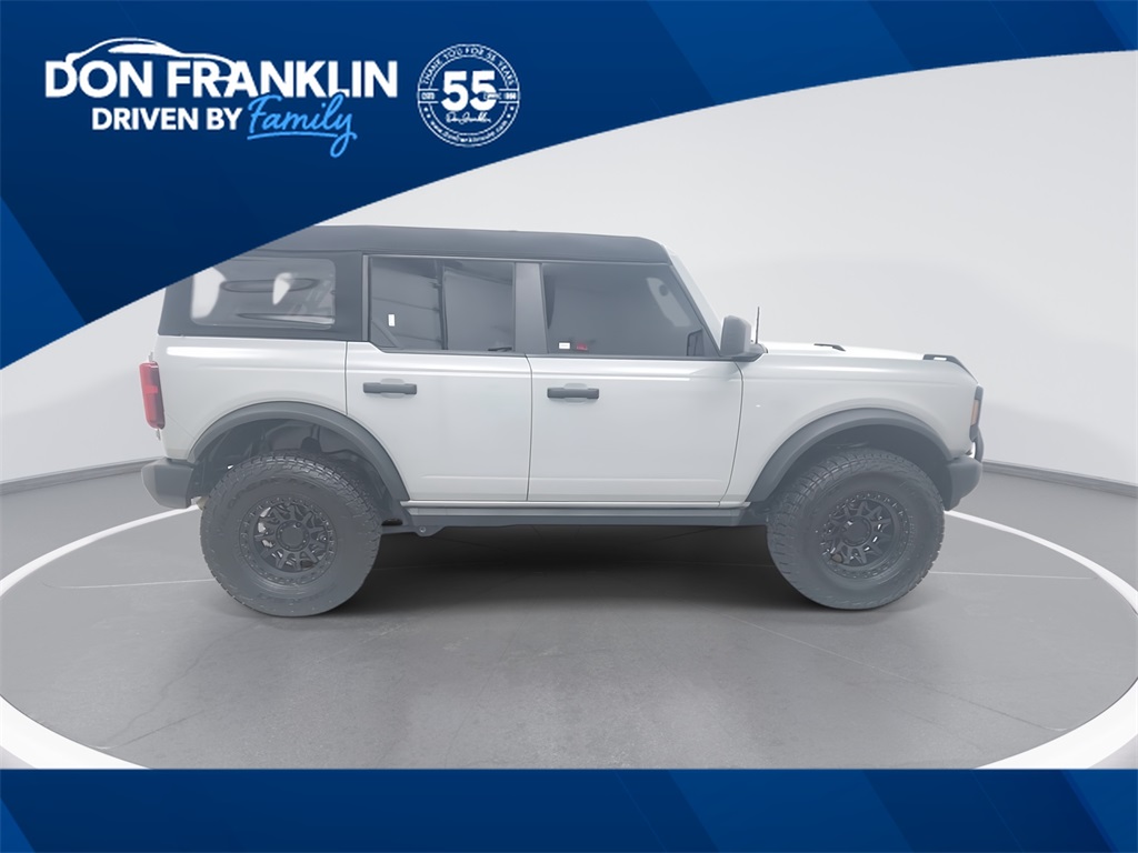 2023 Ford Bronco 4-Door Base's photo