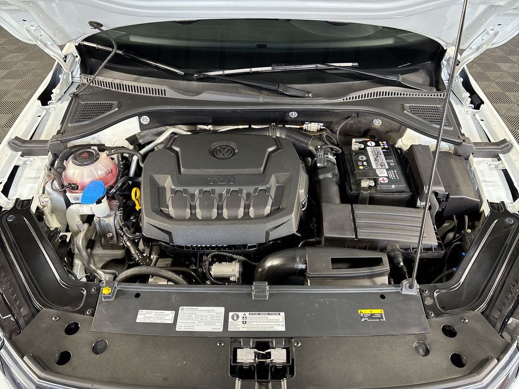2020 Volkswagen Passat 2.0T SEL photo 19