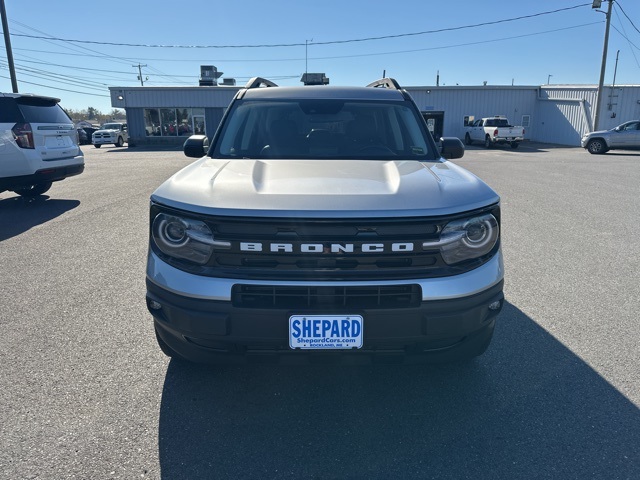 2023 Ford Bronco Sport Outer Banks photo 2