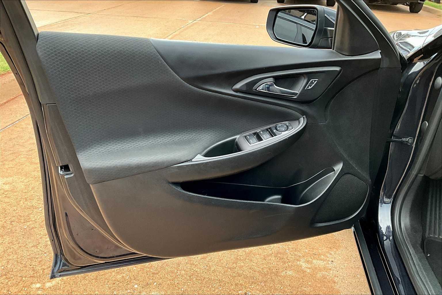 2023 Chevrolet Malibu 1LT photo 17
