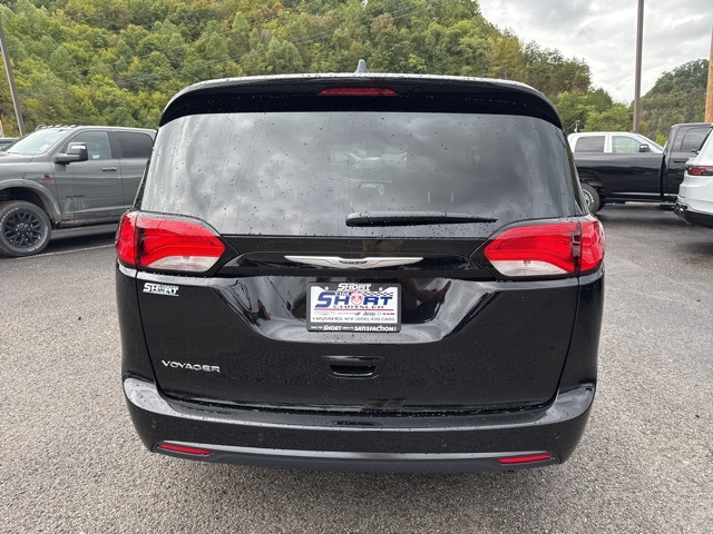 2026 Chrysler Voyager LX photo 3