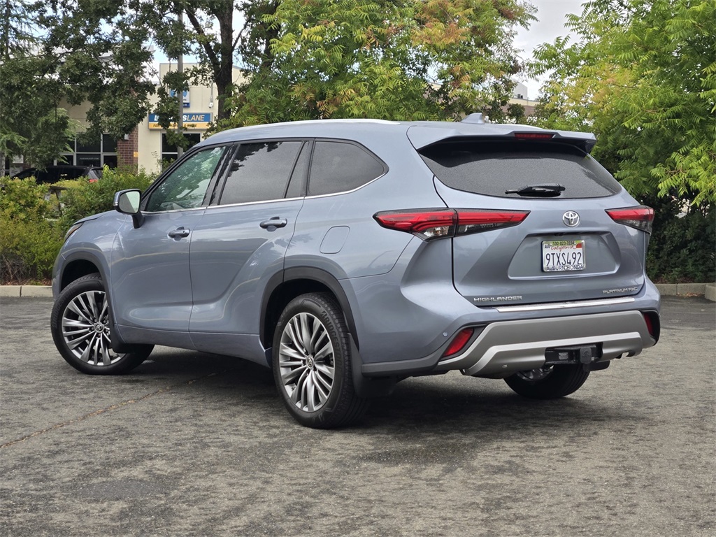 2022 Toyota Highlander Platinum photo 6