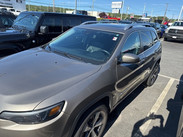 2021 Jeep Cherokee Limited photo 2