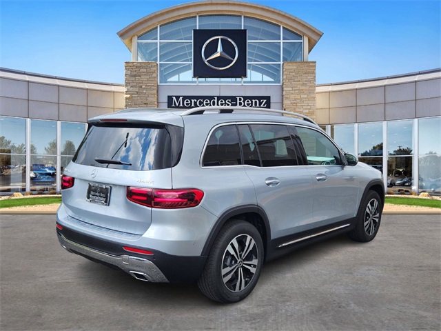 2026 Mercedes Benz GLB 250 4MATIC photo 4