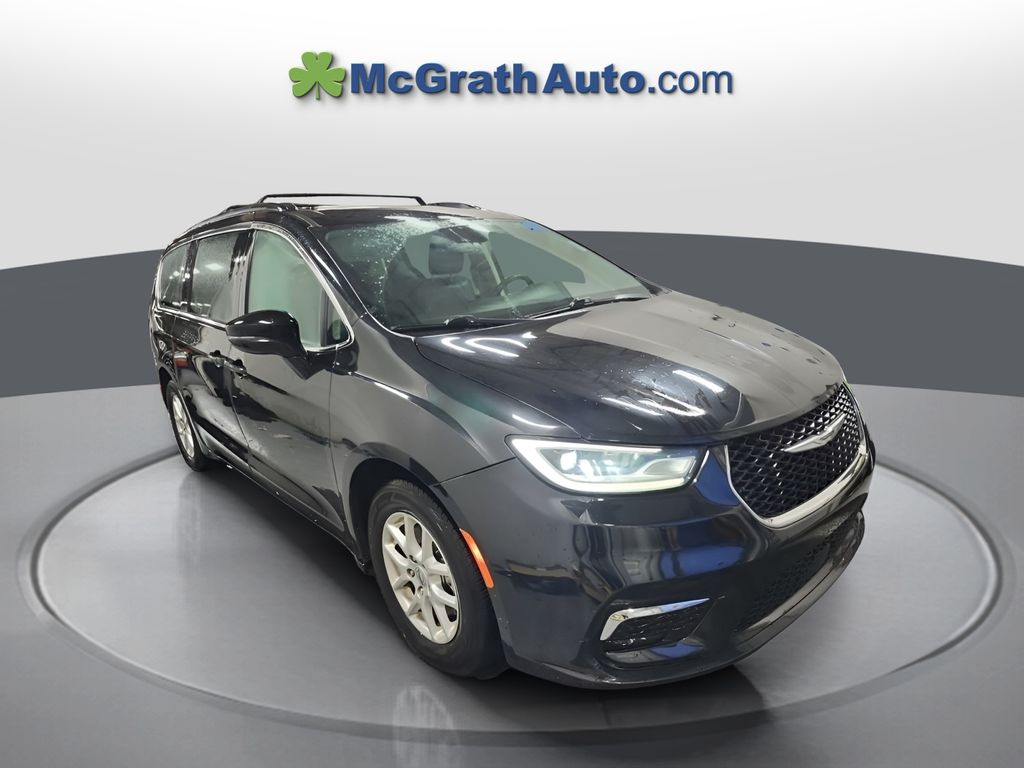 2022 Chrysler Pacifica Touring L photo 5