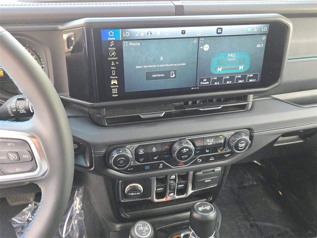 2024 Jeep Wrangler High Altitude 4xe photo 24