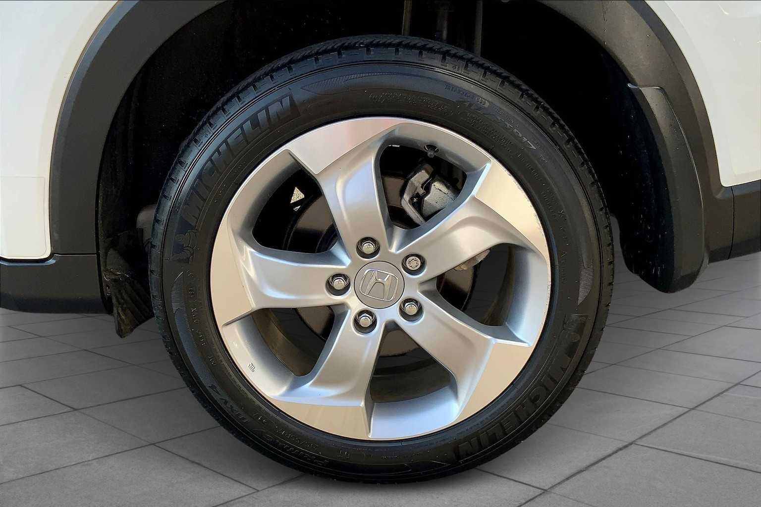 2022 Honda HR-V LX photo 10