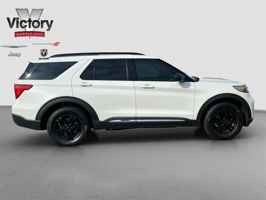 2022 Ford Explorer XLT photo 3