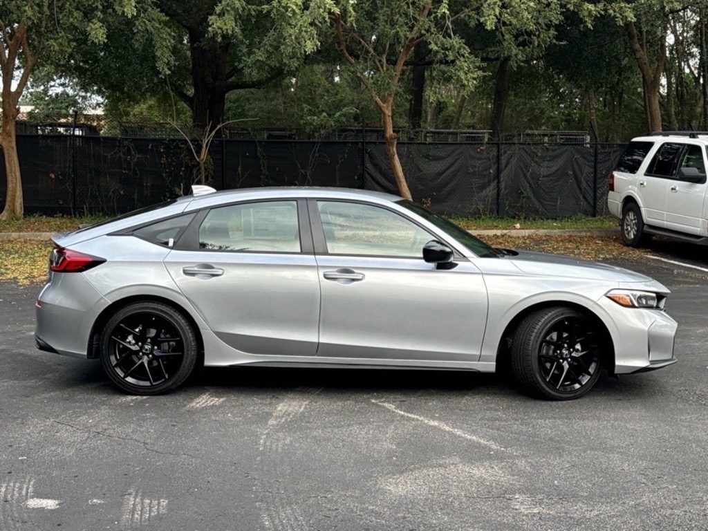 2025 Honda Civic Hatchback Sport photo 4