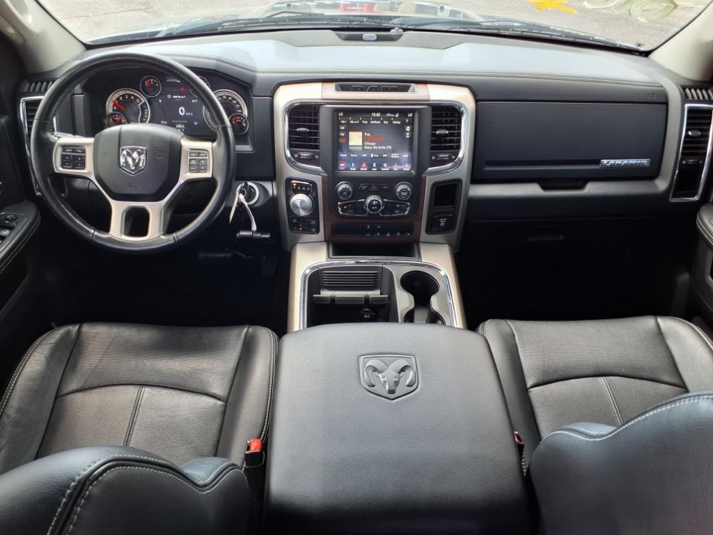 2018 Ram 1500 Laramie photo 3