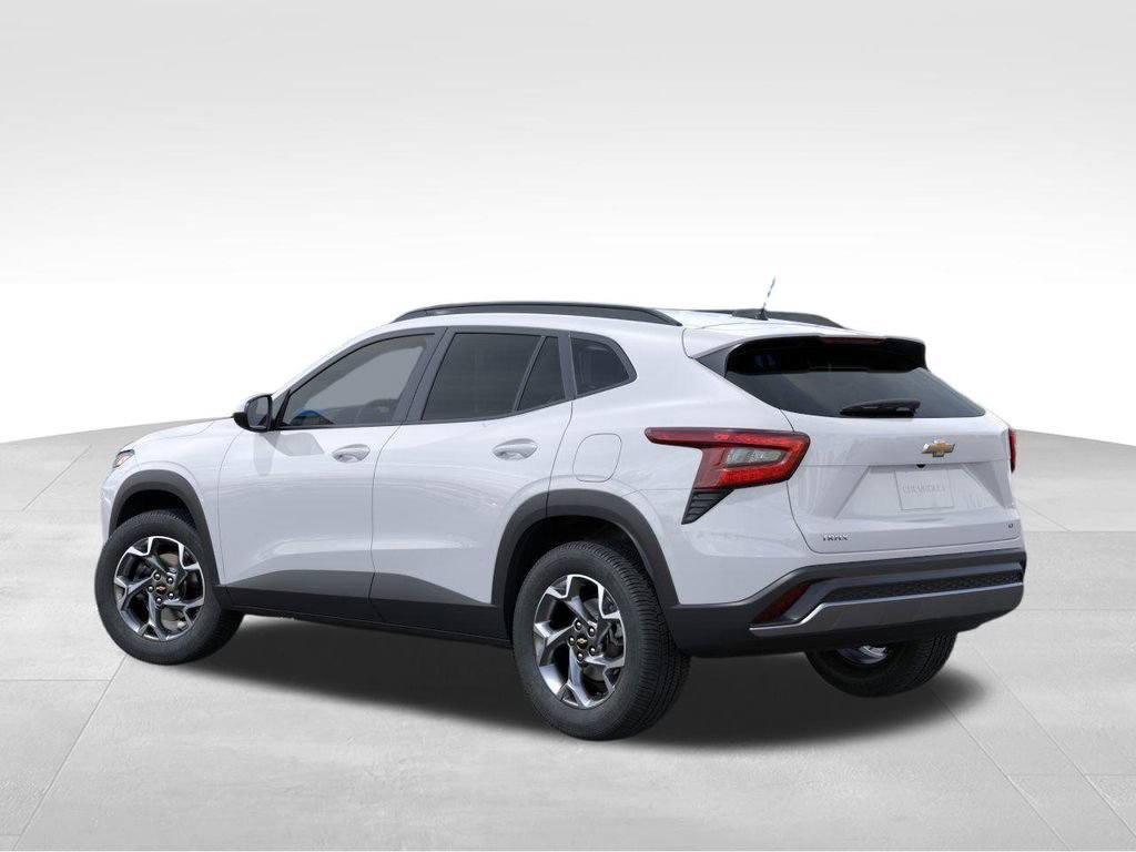 2026 Chevrolet Trax LT photo 2
