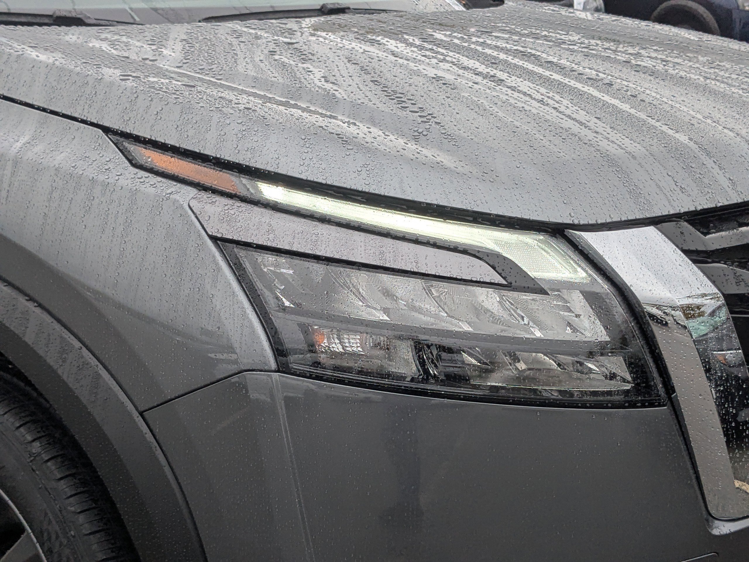 2025 Nissan Pathfinder SV photo 4