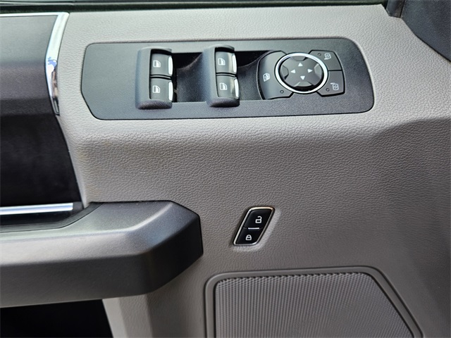 2017 Ford F-150 XLT photo 25
