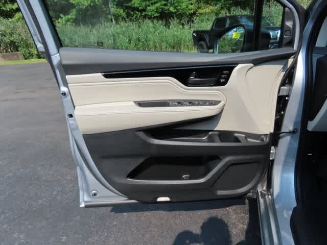2025 Honda Odyssey Touring photo 16