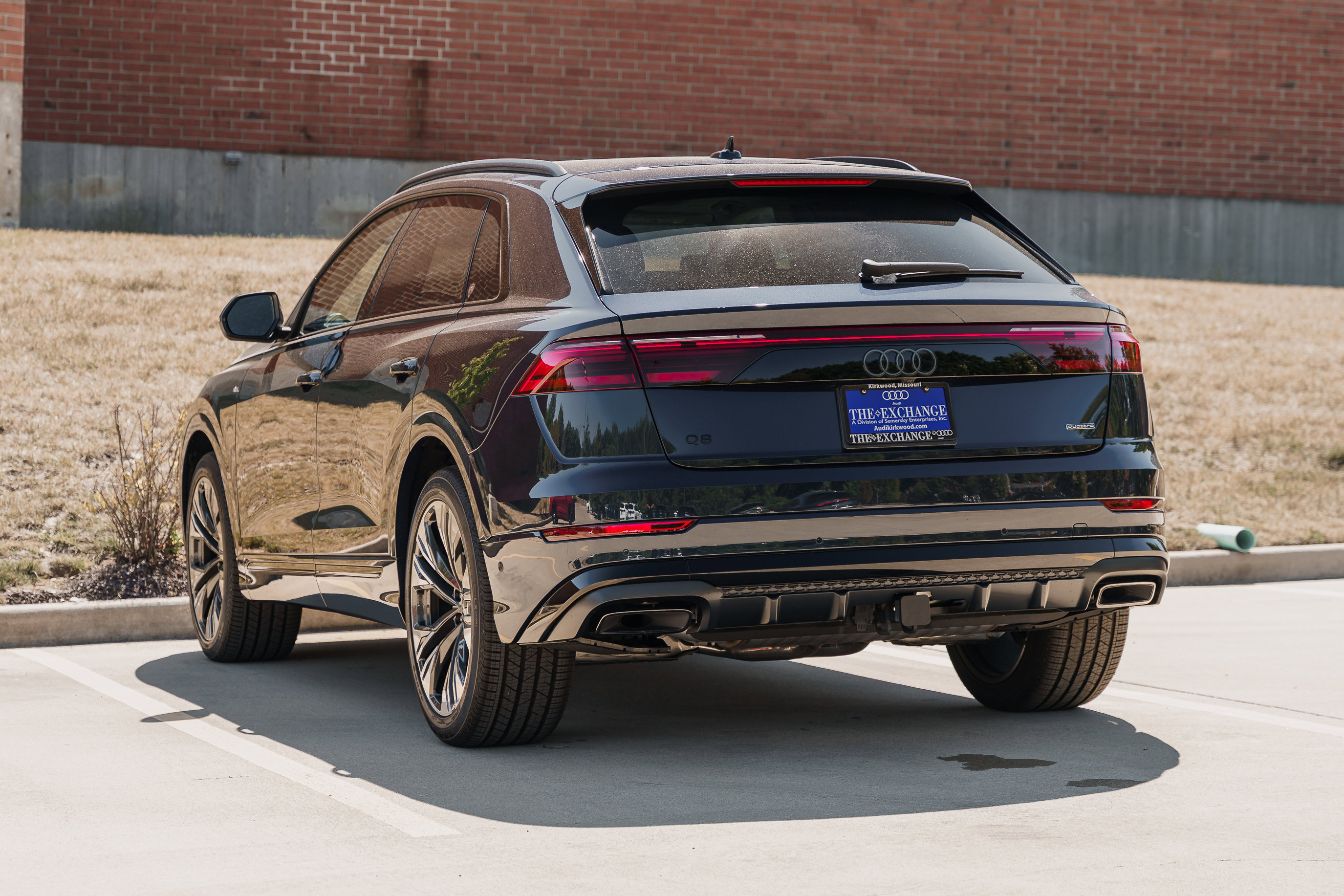 2025 Audi Q8 55 Premium Plus photo 3