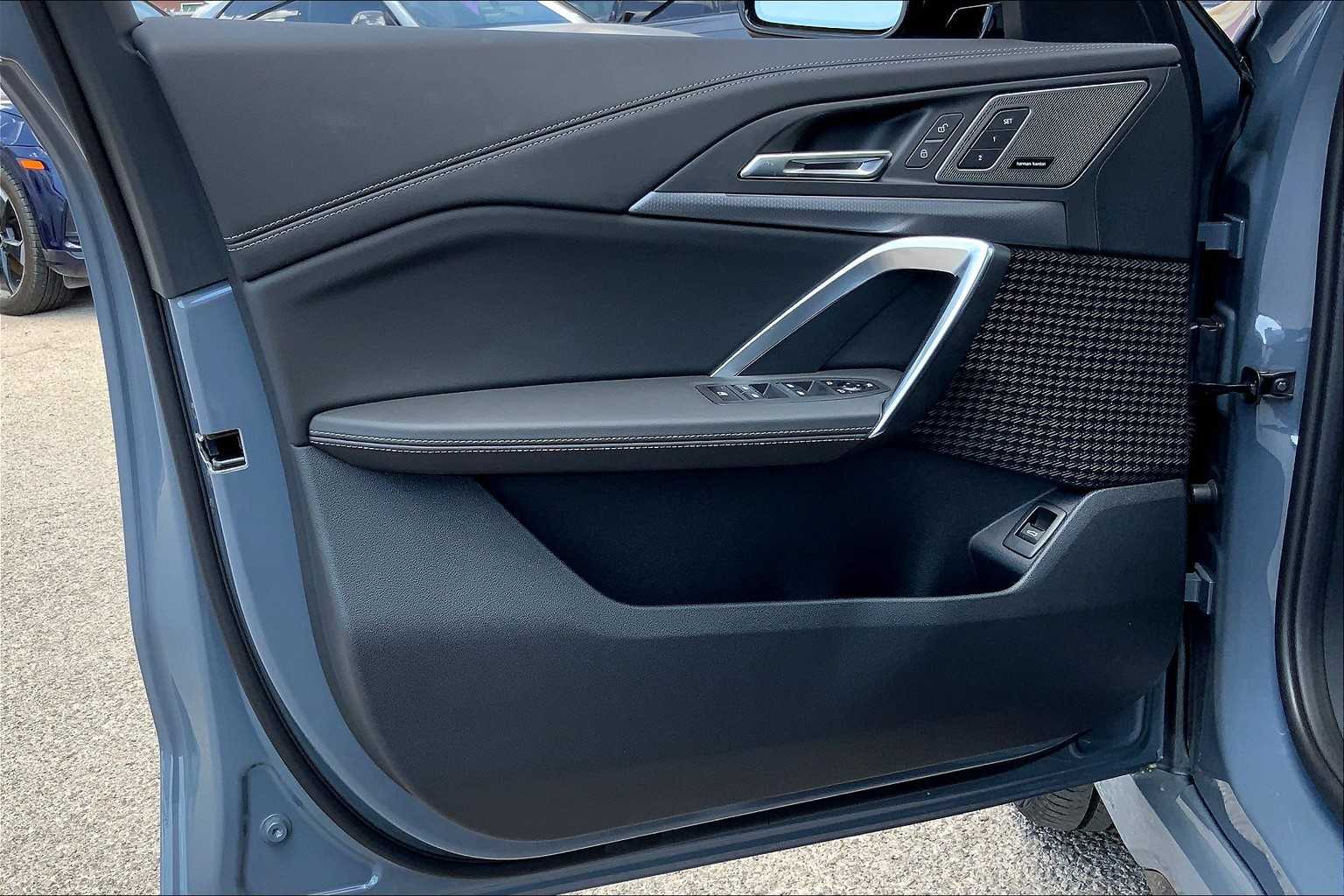 2026 Bmw X1 M35i photo 10