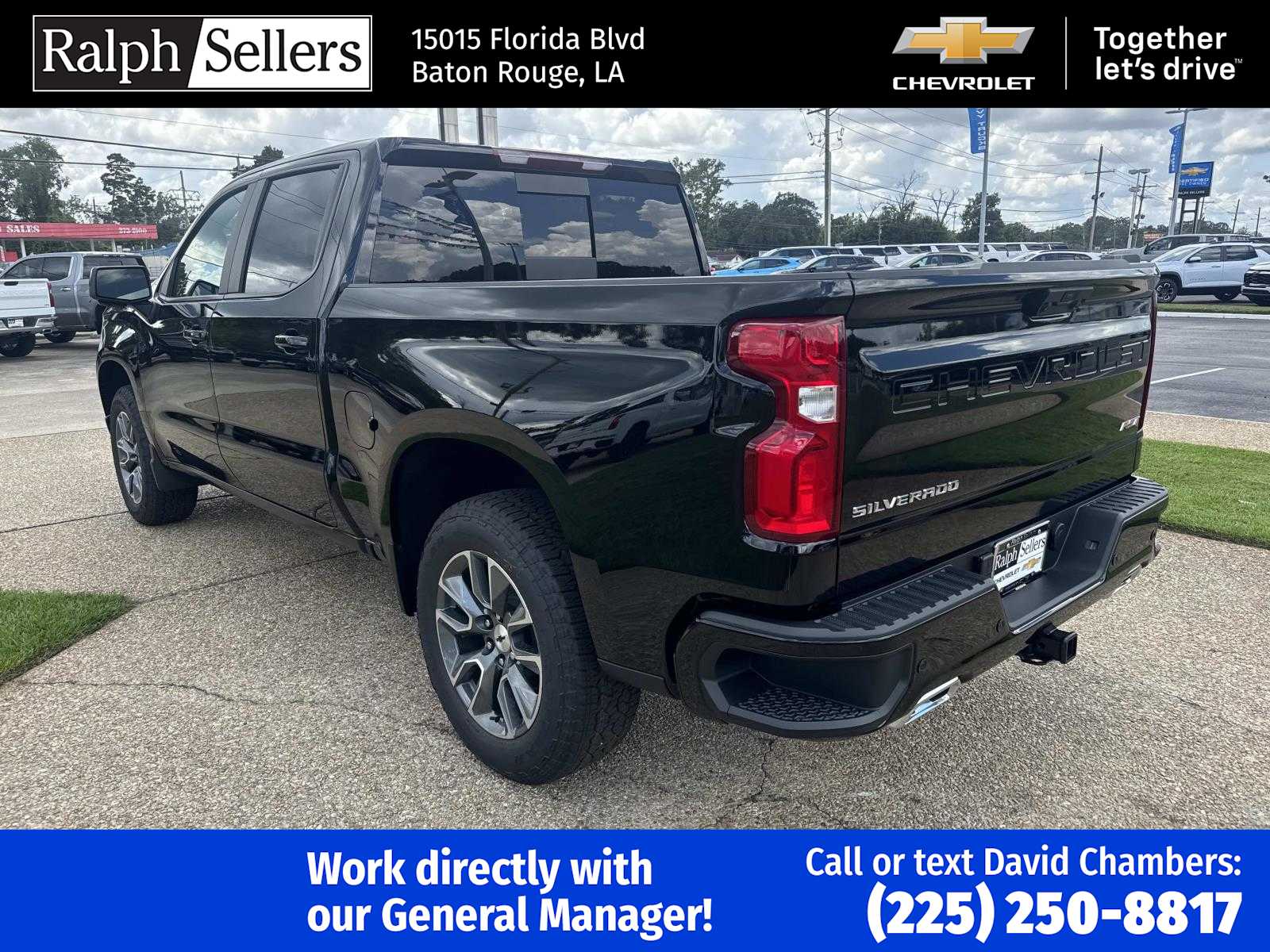 2026 Chevrolet Silverado 1500 RST photo 2