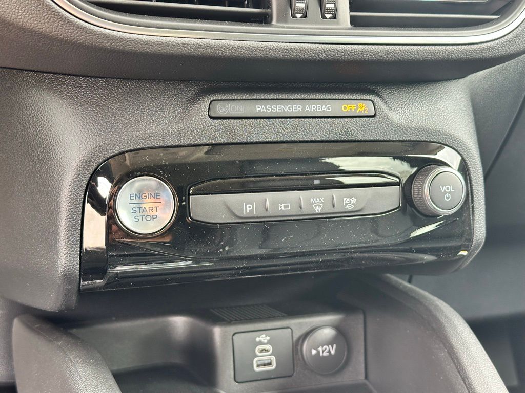 2025 Ford Escape Plug-In Hybrid photo 13