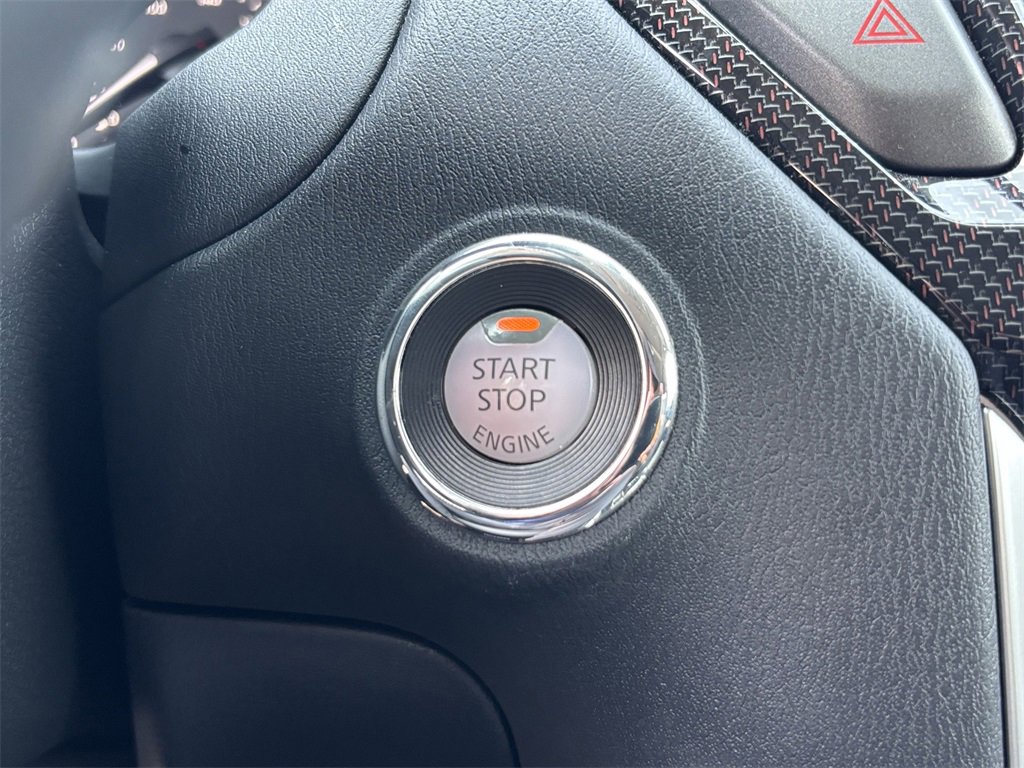 2019 Nissan Pathfinder SL photo 19