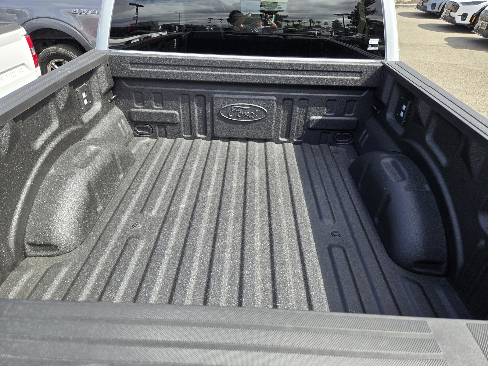 2025 Ford F-150 Lightning photo 11