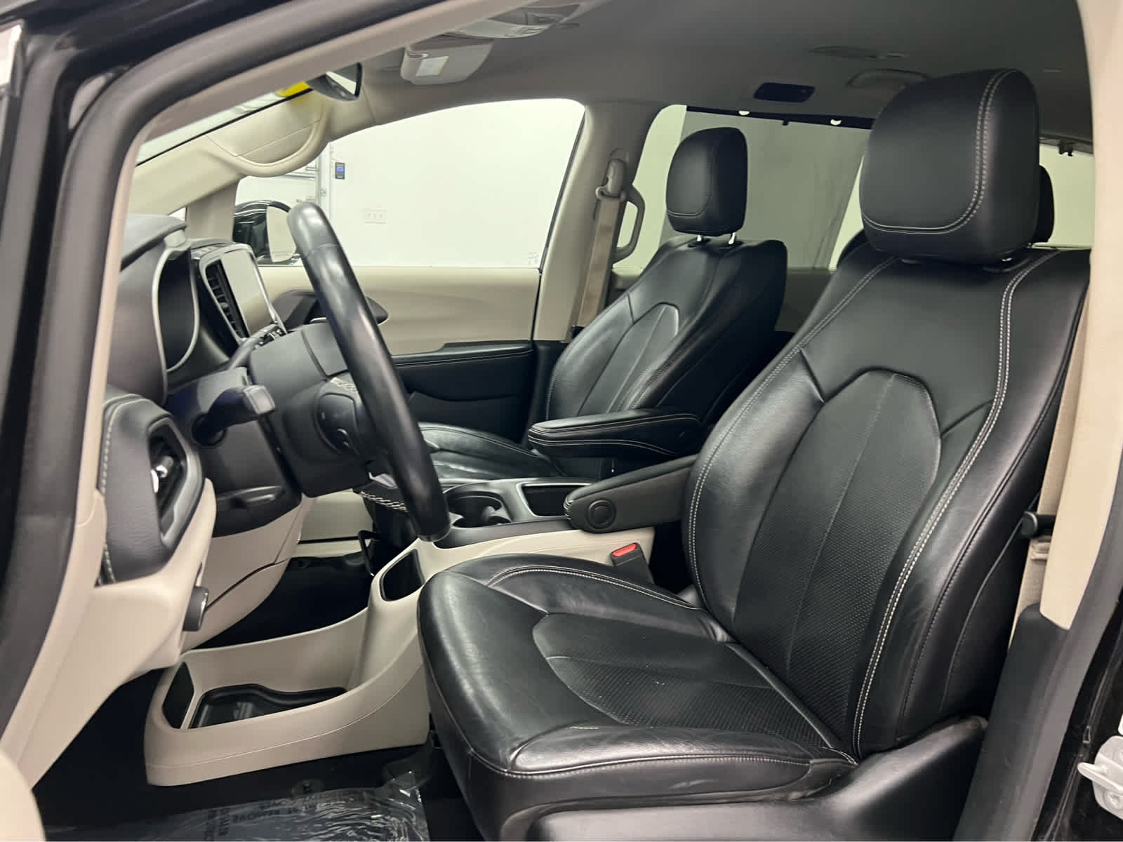 2022 Chrysler Pacifica Touring L photo 4