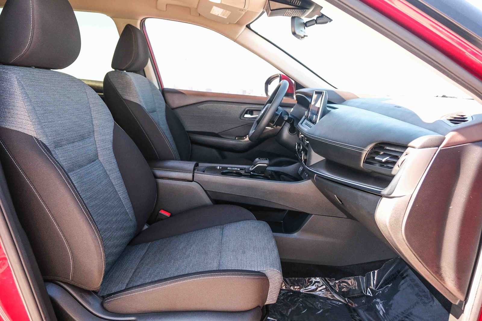 2023 Nissan Rogue SV photo 17