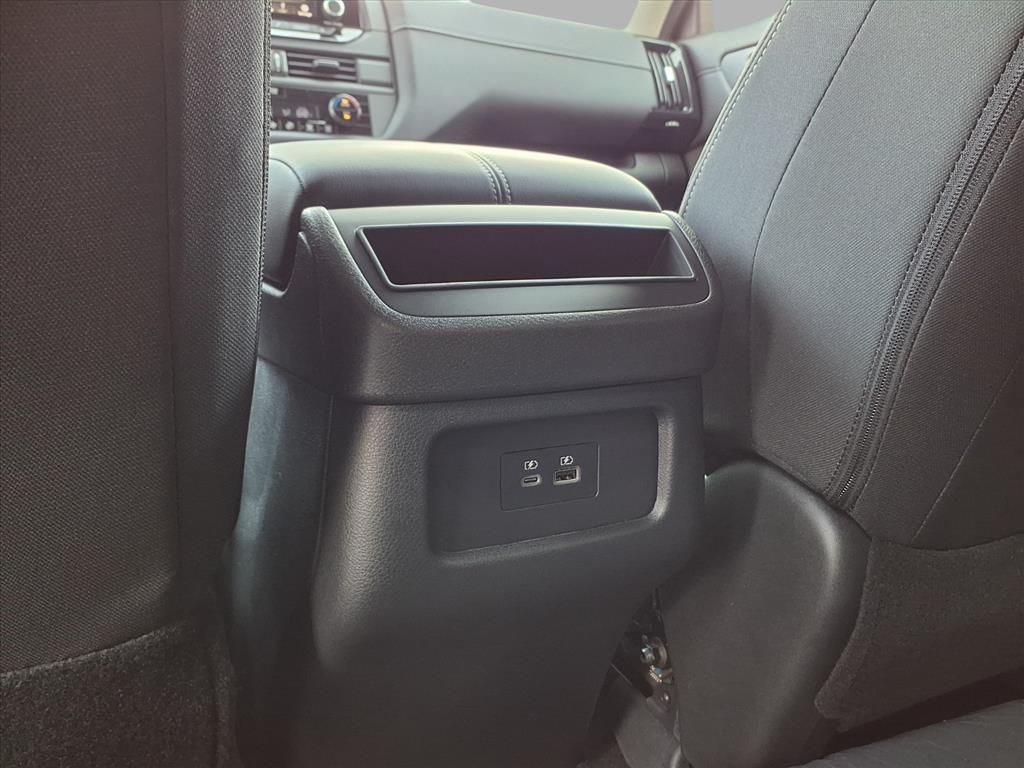2025 Nissan Pathfinder S photo 4