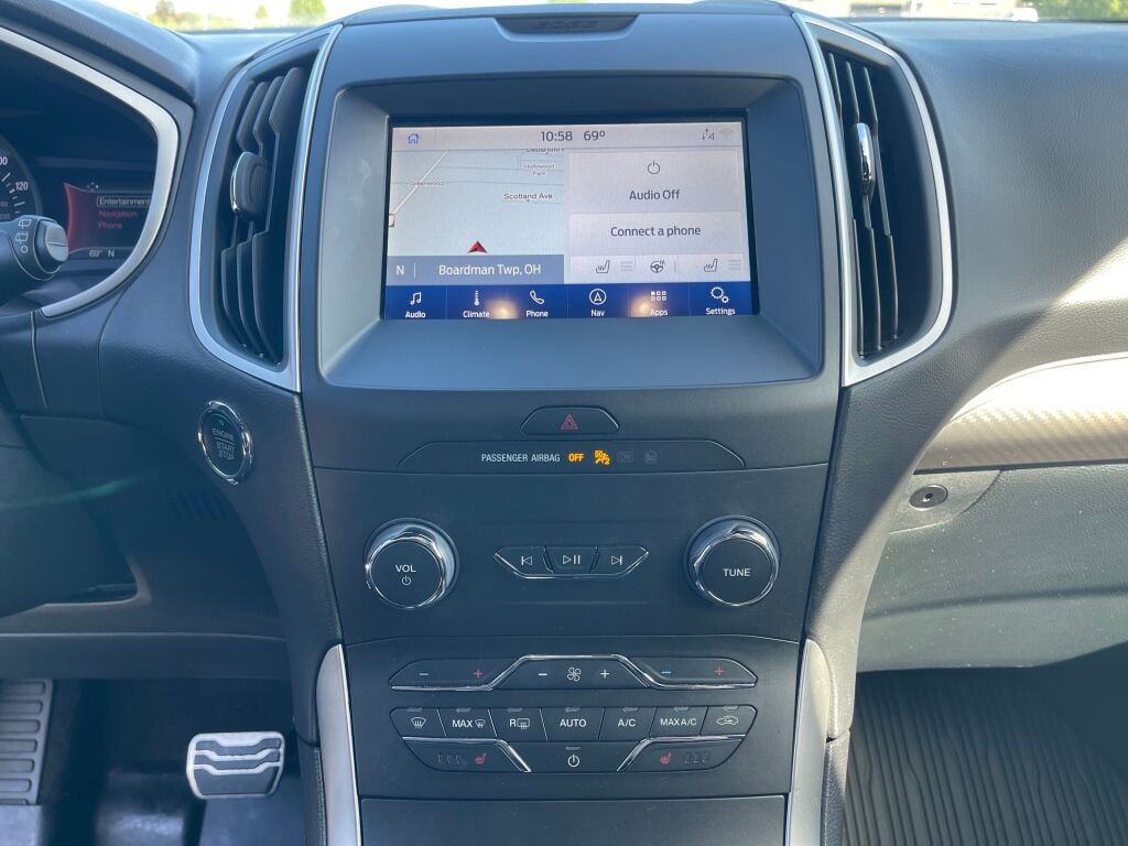 2020 Ford Edge ST photo 11