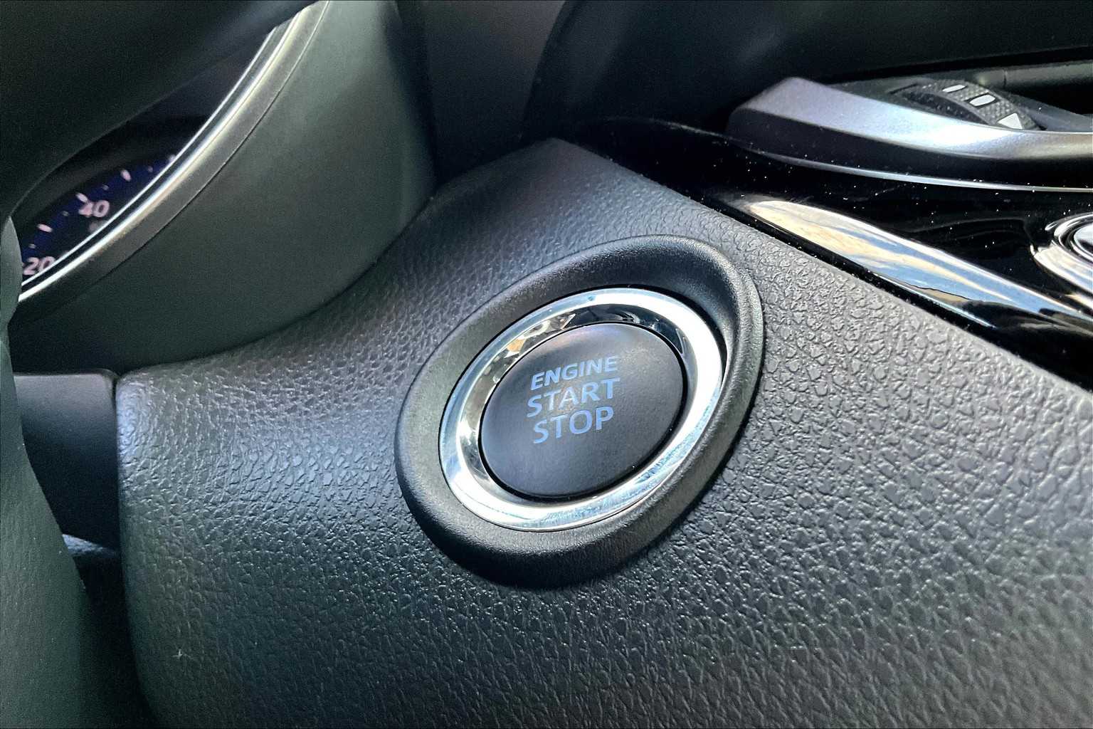 2020 Toyota C-HR Limited photo 34