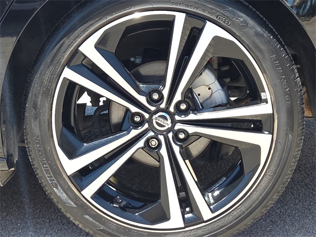 2023 Nissan Sentra SR photo 7