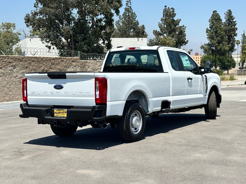2025 Ford F-250 XL photo 3