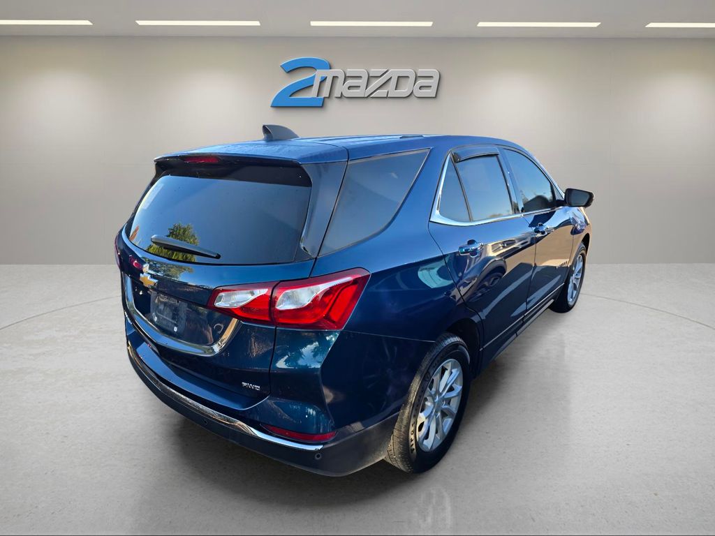 2019 Chevrolet Equinox LT photo 4