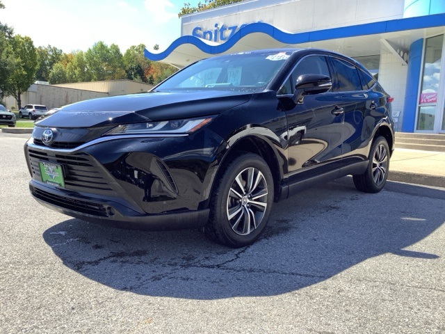 2023 Toyota Venza LE photo 2