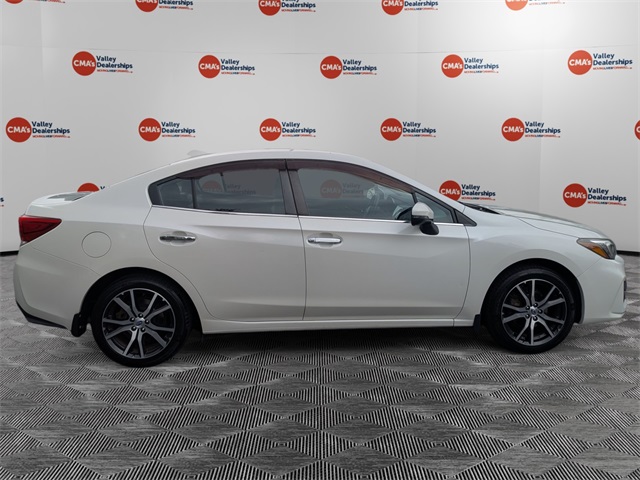2017 Subaru Impreza 2.0i Limited photo 2