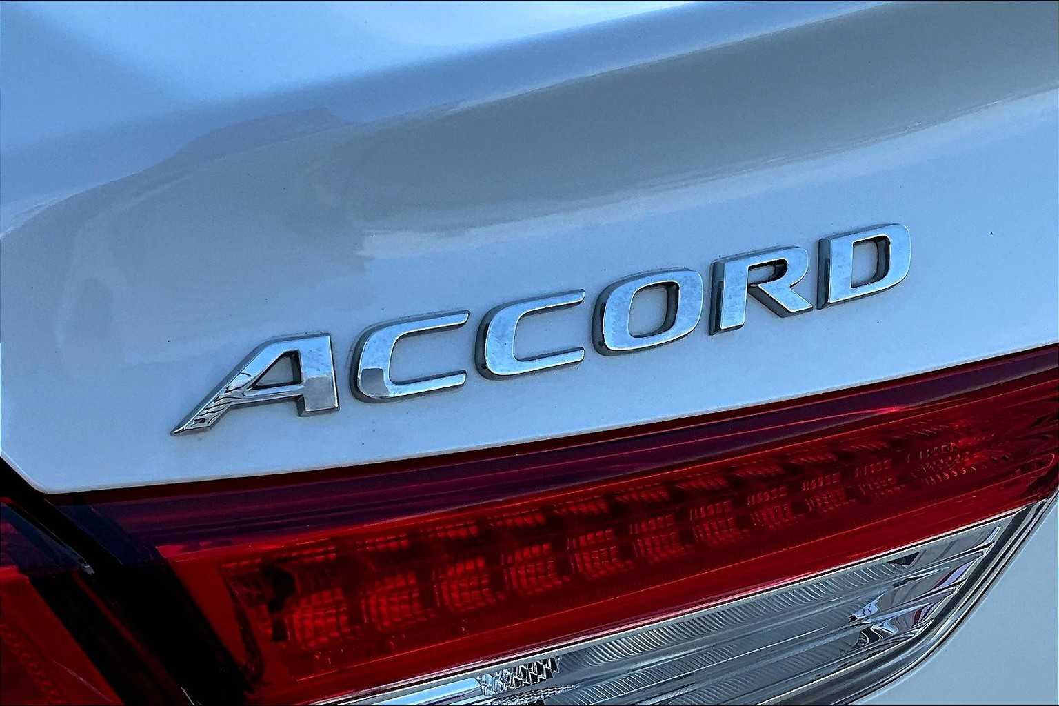2022 Honda Accord EX-L photo 29