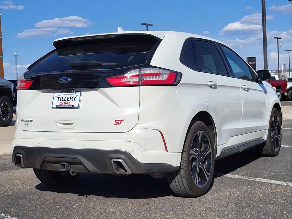 2020 Ford Edge ST photo 4