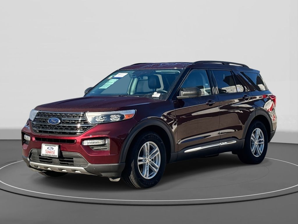 2022 Ford Explorer XLT's photo