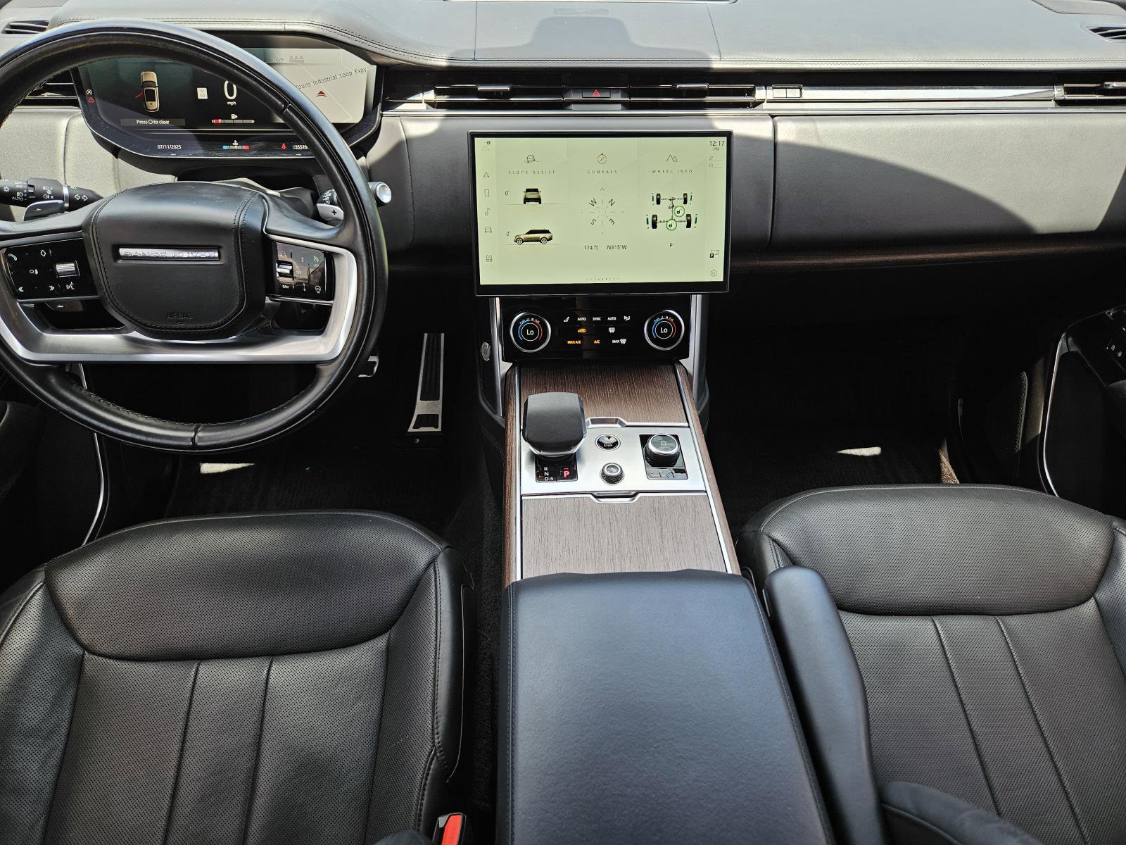 2023 Land Rover Range Rover SE photo 28