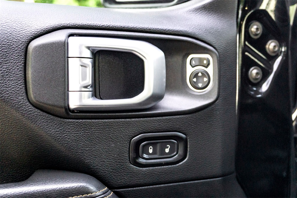 2021 Jeep Wrangler Unlimited Sahara High Altitude photo 10