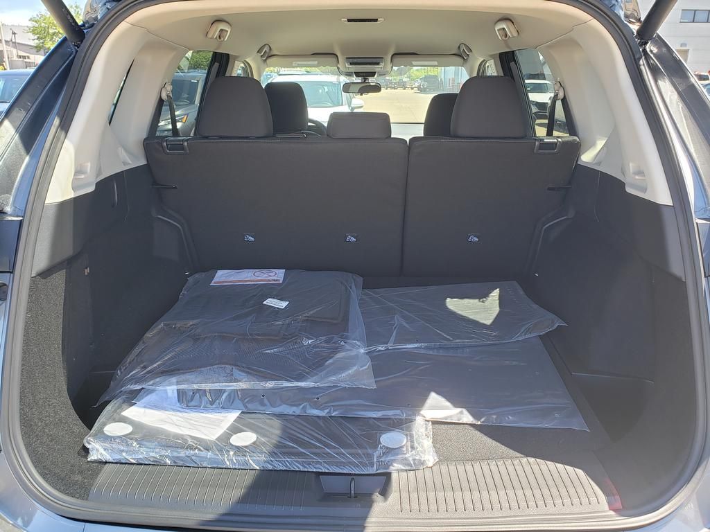 2026 Nissan Rogue SV photo 4